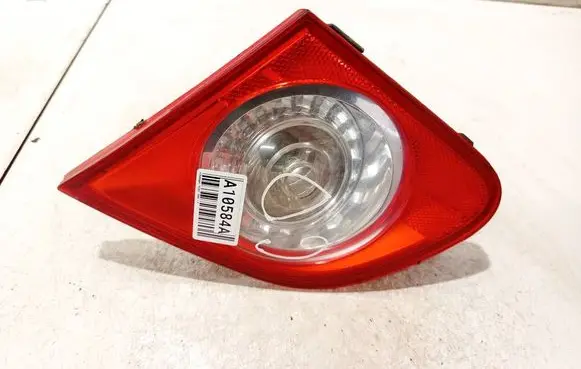 Tailgate rear/tail lights