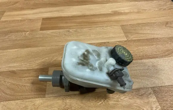 Citroen Xsara Master brake cylinder 221710
