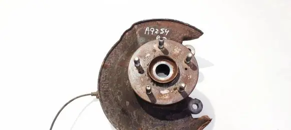 Honda CR-V Front wheel hub