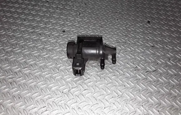 Skoda Octavia Mk1 (1U) Vacuum valve 1J0906283A