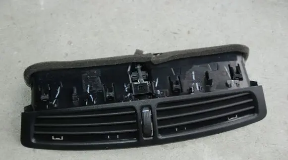 Ford Kuga II Dash center air vent grill AM51R01815ACW