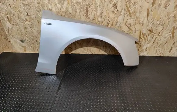 Audi A5 8T 8F Fender