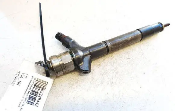 Toyota Auris 150 Fuel injector 236700r190 23670-0r190