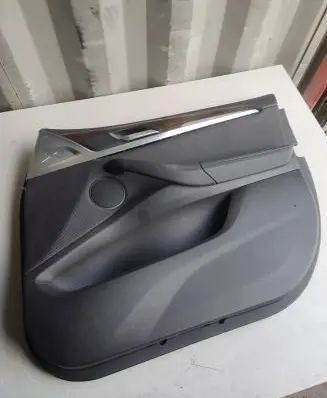 BMW X3 G01 Front door card panel trim 74102282