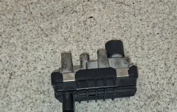 Mercedes-Benz R W251 Turbine electric control actuator G1V202312125 81025231212959