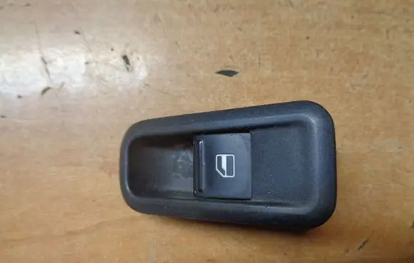 Skoda Fabia Mk2 (5J) Electric window control switch 5J0959855