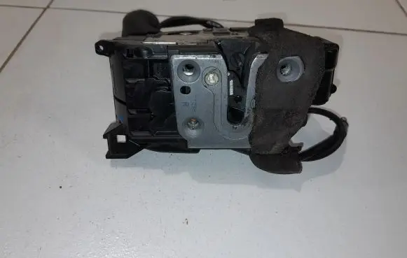 Renault Scenic III - Grand scenic III Front door lock 805020006R