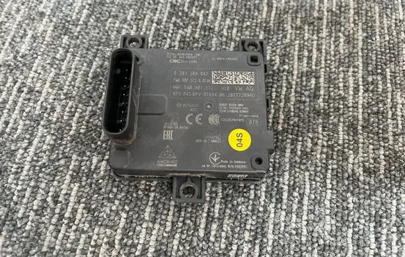 Seat Leon IV Distronic sensor radar 5WA907572A 0203304042 5WA907572