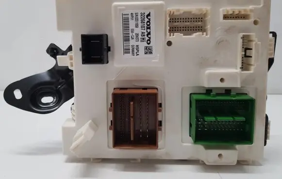 Volvo XC40 Comfort/convenience module 32268107 32268107AB 31453261