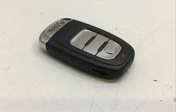 Audi A5 8T 8F Ignition key/card 8T0959754D 5101808