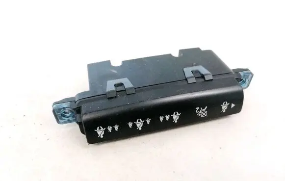 Passenger airbag on/off switch