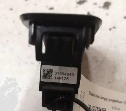 Volvo V40 Electric window control switch 31394840
