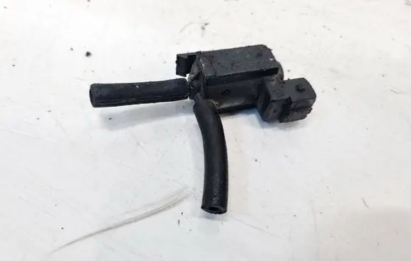 Volvo XC90 Turbo solenoid valve 30611668 72224010