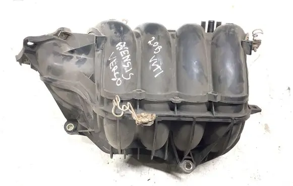 Toyota Avensis Verso Intake manifold