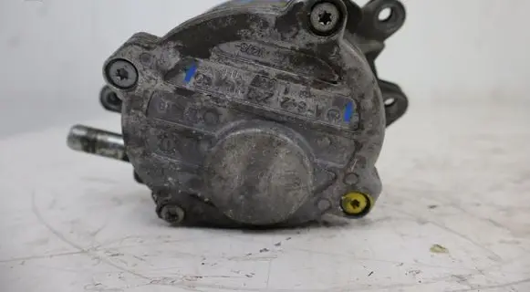 Mercedes-Benz ML W164 Vacuum pump A6422300165