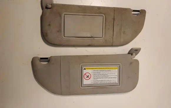 Sun visor