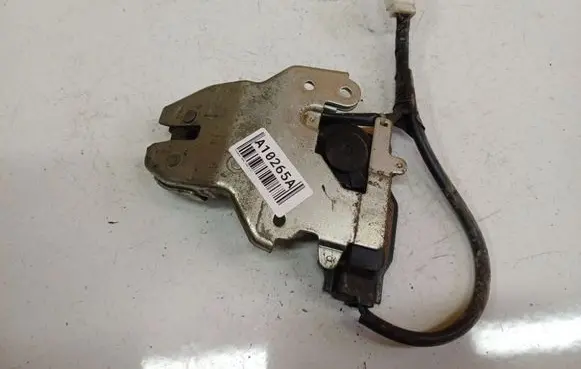 Chrysler 300 - 300C Tailgate/trunk/boot lock/catch/latch 581AA17607 581AA-17607