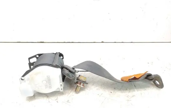 Mazda 626 Rear seatbelt E40426117 E4226117 GE5ALH