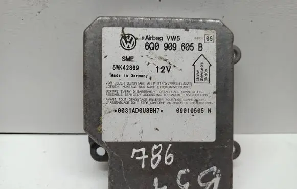 Volkswagen PASSAT B5.5 Airbag control unit/module 6Q0909605B 09010505N 5WK42869