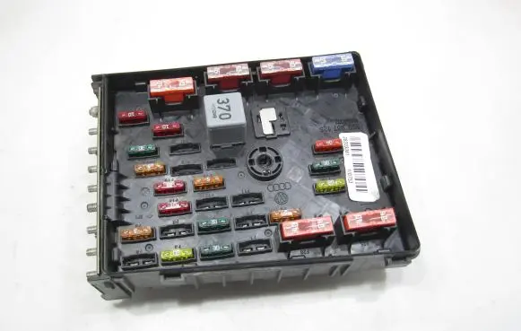 Volkswagen PASSAT B7 Fuse module 3C0937125 63592777
