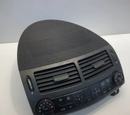 Mercedes-Benz E W211 Climate control unit 2118300390 00030206 A2118300390