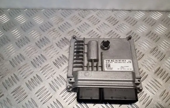 Skoda Octavia Mk3 (5E) Engine control unit/module 04L907445B 28445556