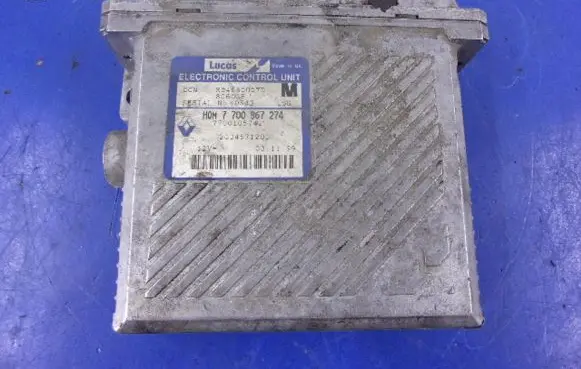 Mitsubishi Carisma Engine control unit/module ECU 7700867274