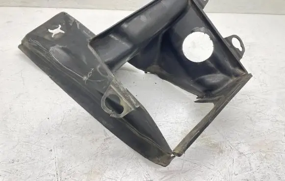 Audi A6 S6 C6 4F Intercooler air channel guide 4F0145334