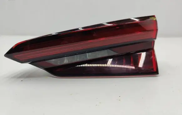 Audi A5 Tailgate rear/tail lights 8W6945094F