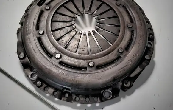 Ford Focus Pressure plate 060082000229