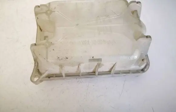 Skoda Octavia Mk2 (1Z) Headlight/headlamp dust cover VP4SHX13K046AA