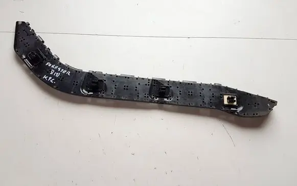 Rear bumper mounting bracket