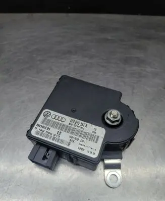 Audi A6 S6 C6 4F Power management control unit 4F0915181A 0199000013