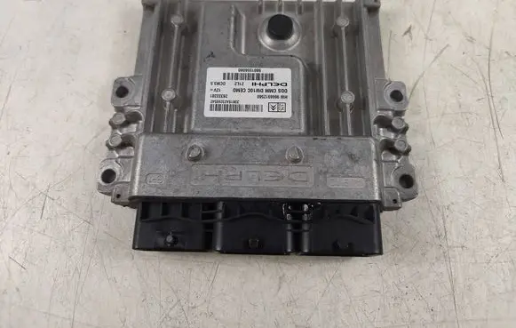 Citroen DS5 Engine control unit/module 9666912580