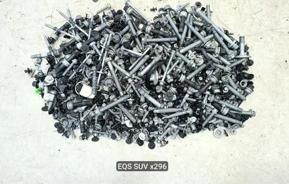 Mercedes-Benz EQS X296 Nuts/bolts 