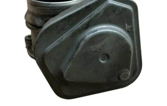BMW 3 E90 E91 Throttle body valve 780437301 B80990903