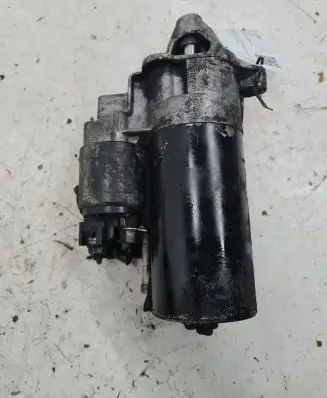 Volkswagen PASSAT B5 Starter motor 068911024C
