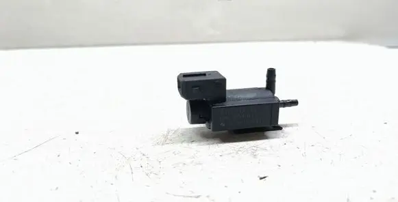 BMW 3 E90 E91 Vacuum valve 7810831 70231800