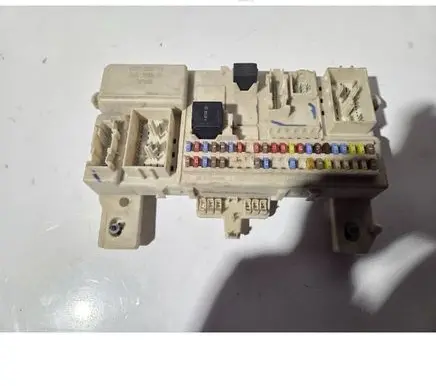 Volvo V50 Fuse module 31254317 05129432