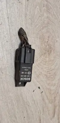 Honda CR-V Glow plug pre-heat relay 0281003030