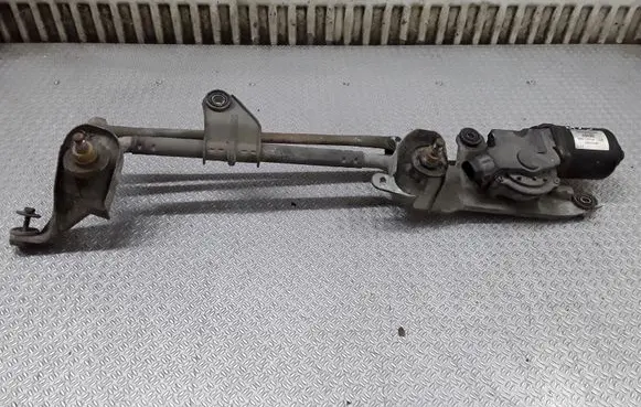 Mitsubishi Colt Front wiper linkage and motor MN145985