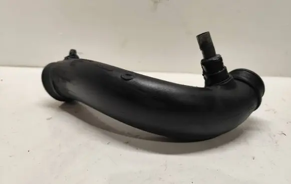 Volvo XC90 Intercooler hose/pipe 30714480
