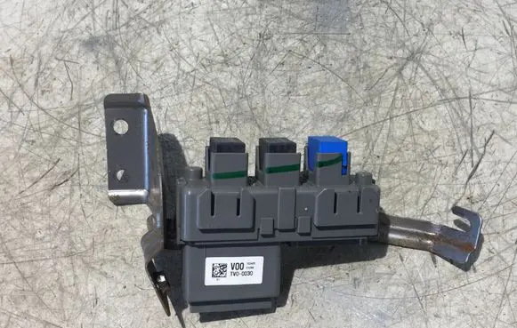 Honda Civic IX Relay mounting block TV00030 V00120425 V000108N