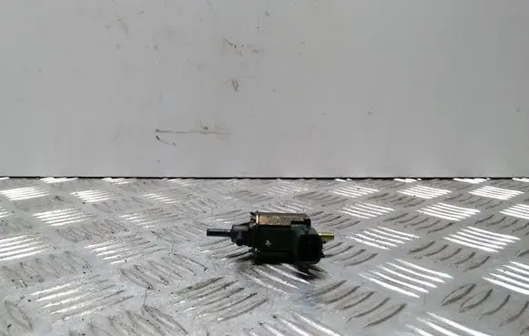 Mazda 6 Vacuum valve K5T46593