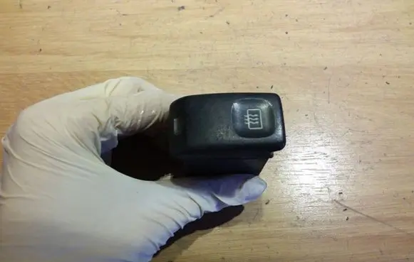 Volkswagen Golf II Windscreen/window heater switch 91959621B