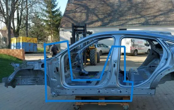 Ford Mustang Mach-E Pillar (middle) 