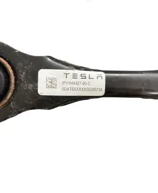 Rear control arm