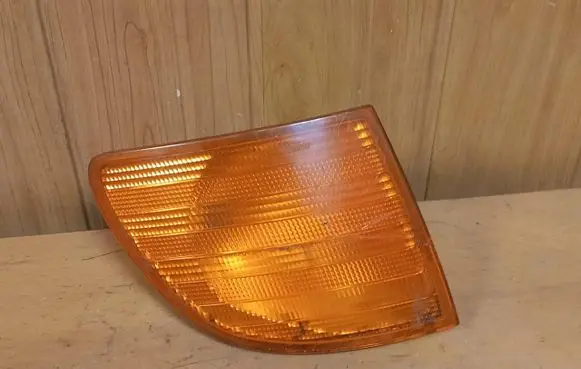 Mercedes-Benz Vito Viano W638 Front indicator light 6388200121