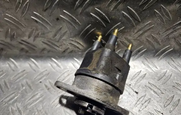 Renault Clio I Spark distributor H7700742852 2525646A