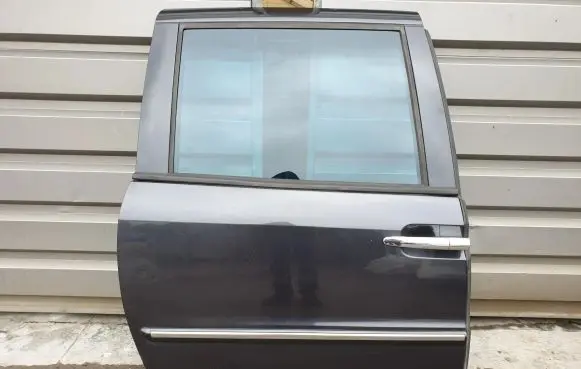 Lancia Phedra Side sliding door 